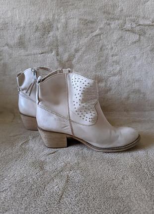 Кожаные сапоги казаки