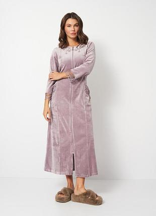 Халат довгий велюровий на блискавці  з мереживом 3789