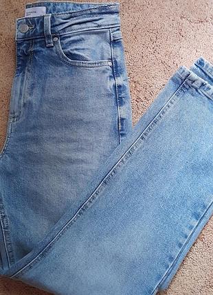 Джинсы прямые  женск.reserved 34р.