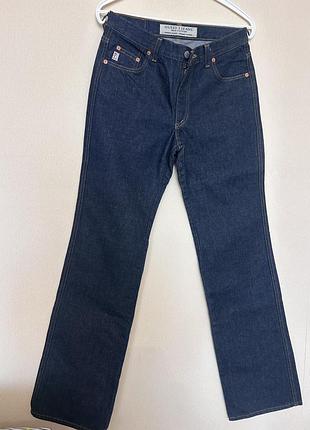 Джинси новенькі,дуже класні,за замірами звертайтесь.