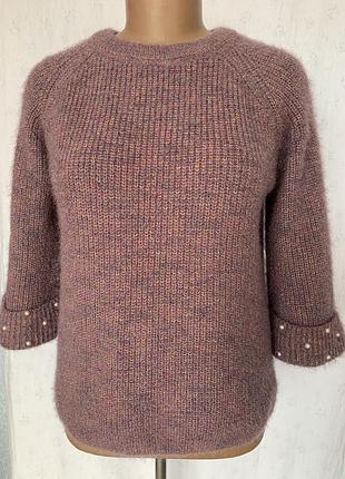 Бузковий  жіночий светр  з рукавом 3/4.рукав оздоблений штучними перлинками.
