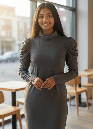 Невероятное шелковое платье модного итальянского бренда премиум класса раtrizia рepe