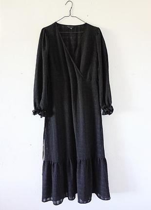 Прозора довга сукня