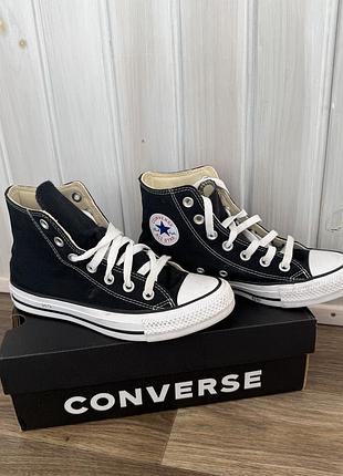 Конверси чорно-білі, 36.5, 23 см, стан нових