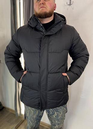 Теплая и стильная мужская куртка-пуффер