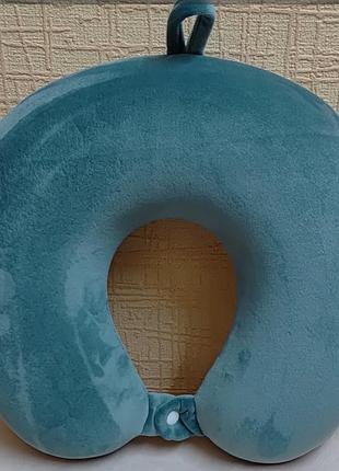 Подушка ортопедична для порожів з  эфектом пам'яті.