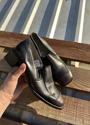 Туфлі лофери