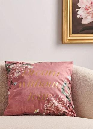 Декоративная подушка 40*40 см всплывает розового цвета