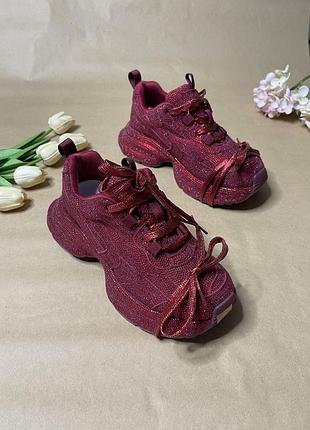 Кросівки з камнями