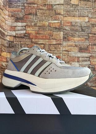 Беговые кроссовки adidas