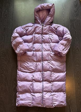 Жіночий довгий пуховик лавандового кольору з капюшоном