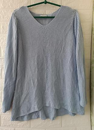 Красивый женский свитер