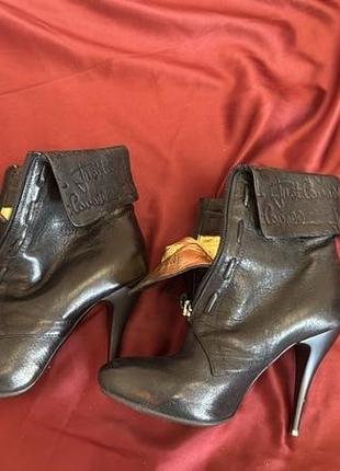 Черевики жіночі