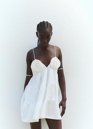 Актуальна сукня з акцентом на грудях zara