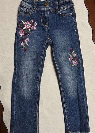 Джинси з вишивкою