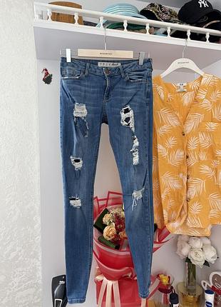 Крутые рваные джинсы denim co