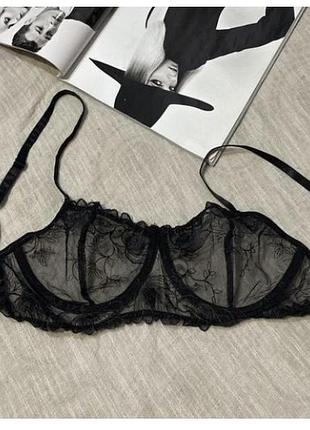 Чудовий чорний мереживний бюст на кісточках