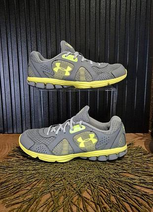 Under armour чоловічі кросівки 41 розмір (устілка 26 см)
