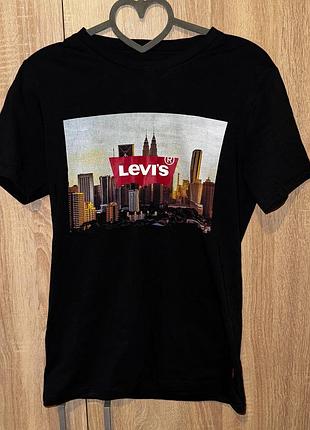 Футболка чорна levi’s xs-s