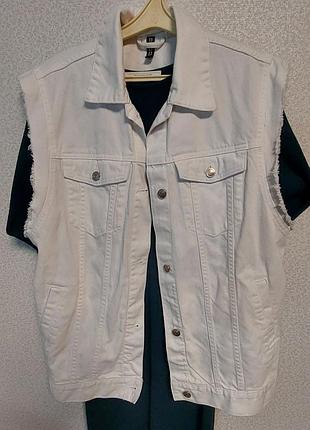 Белоснежная джинсовая жилетка отод h&amp;m