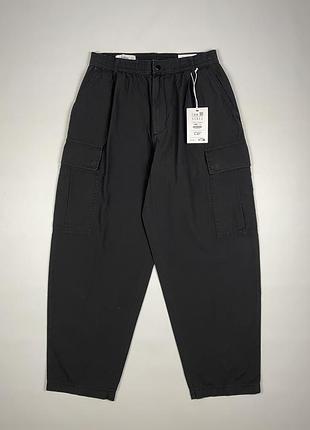 Штани pull&bear cargo trousers balloon fit чорні чоловічі на осінь