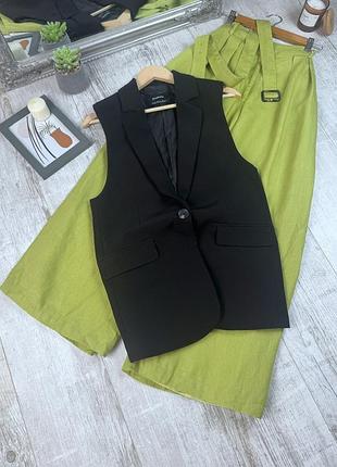 Жилет від stradivarius