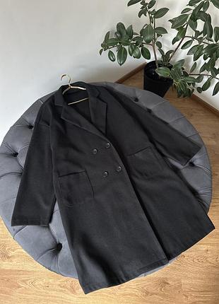 Двобортне пальто