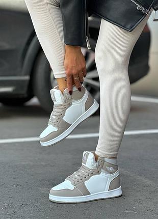 Кросівки жіночі зимові