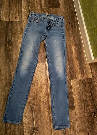 Джинсы женские