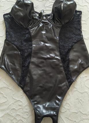 Боді шкіра стрейч із мереживом, з відкритим доступом