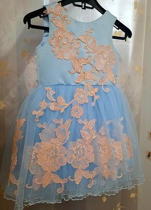 Праздничное платье для девочки
