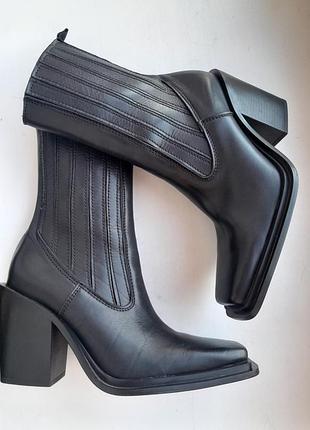 Ботильони 38р кожа mng