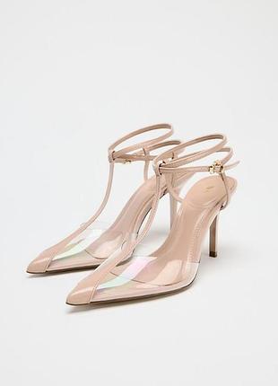 Красивые изящные бежевые туфли с силиконовыми вставками и тонкими ремешками zara
☝️☝️☝️☝️☝️☝️☝️☝️☝️☝️☝️☝️