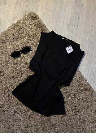 Чорна майка в рубчик під горло❤️