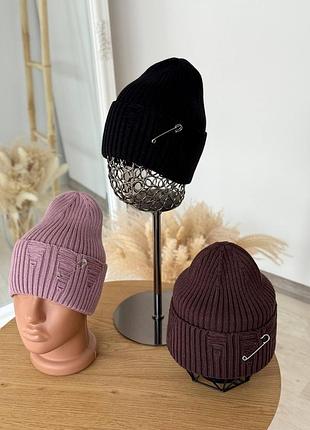 Шапка жіноча лопата з булавкою