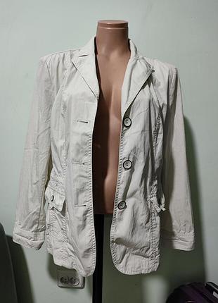 Ветровка беж