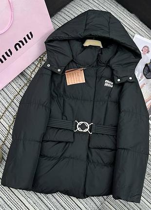 Жіночий пуховик