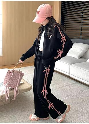 Спортивный костюм для девочки