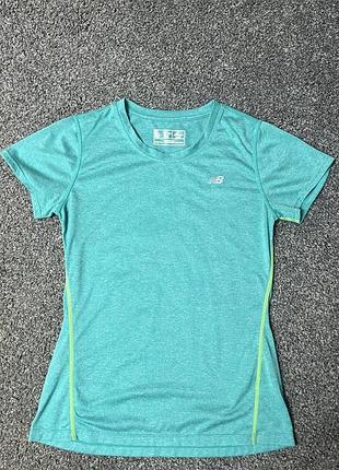 Спортивная футболка