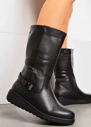 Чоботи жіночі зимові на блискавці чорного та бежевого кольору жіночі напівчоботи