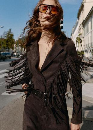 Куртка с эффектом замши с бахромой zara