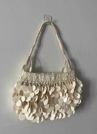 Сумочка з паєток та бісеру в молочному кольорі