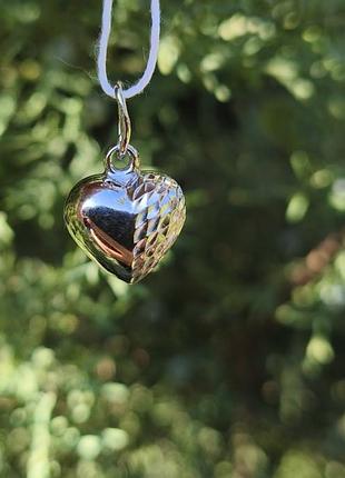 Серебряная подвеска сердечко с насечкой