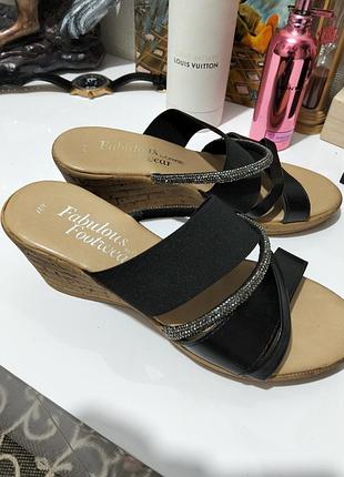 Фирменные женские шлепки fabulous footwear