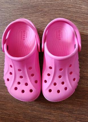 Крокси, взуття для пляжу, аквашузи