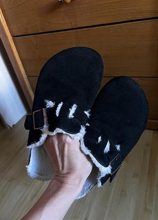 Тапочки з хутром клоги