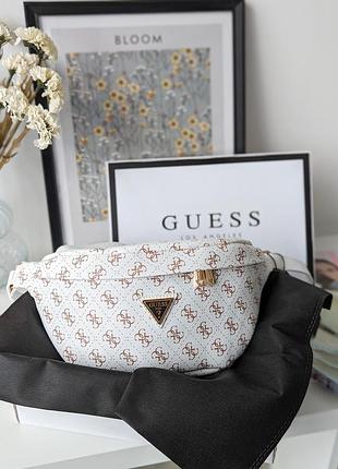 Жіночка бананка guess lux біла шкіряна