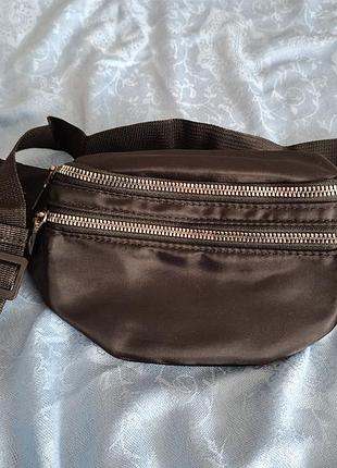 Бананка жіноча на дві кишені