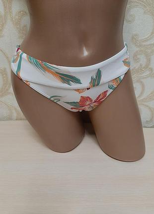 Красивые трусики низ от купальника в цветочный принт roxy