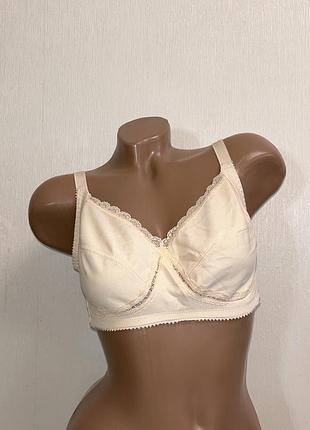 🔥знижка до 11.11🔥бюстгальтер бежевый мягкий без косточек с кружевом matalan
